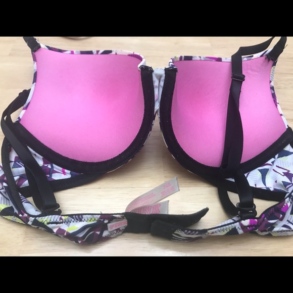 Victoria Secret Bra - Picture 2 of 2